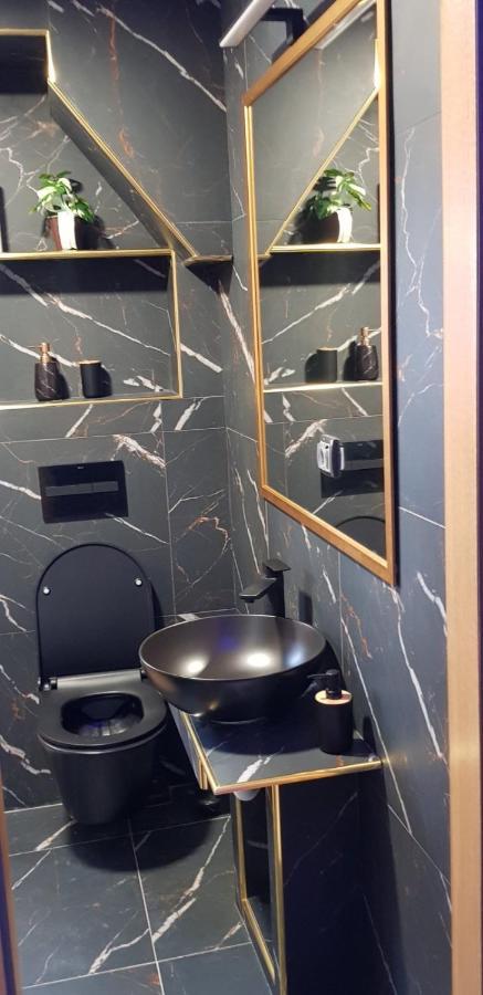 Centar 5 Star Apartment Kraljevo Ngoại thất bức ảnh